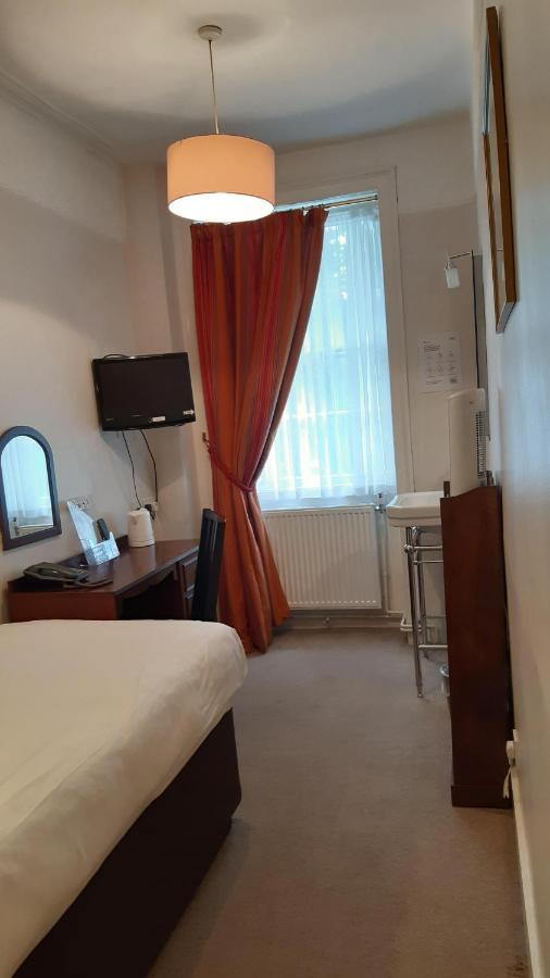 Crescent Hotel Лондон Екстер'єр фото